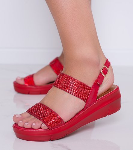 Červené sandále na klinoch od Sweet Rasp